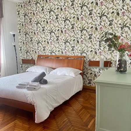 Apartment La Porta Accanto