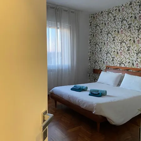 Apartment La Porta Accanto